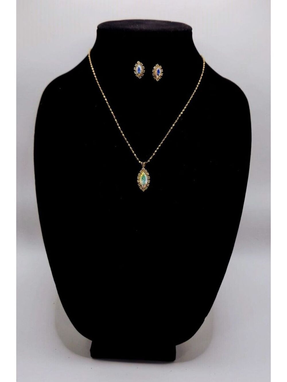 Vintage Windsor Collection Marquise Iridescent Aurora Borealis Necklace Earring